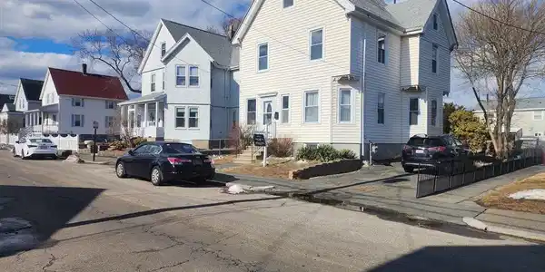 17 Davis St