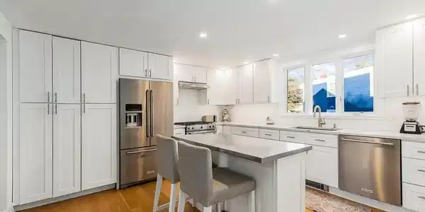 8 Forest St