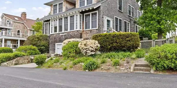 4 Glover Ave