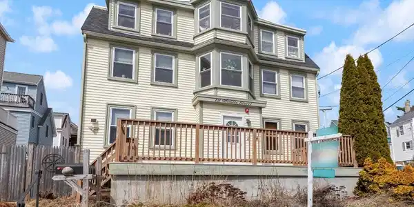 12-14 Middle St