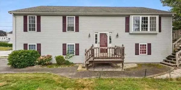 33 Woodstock St