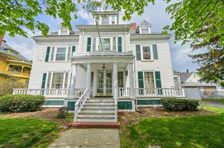 54 Nahant St