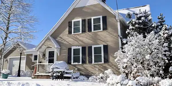50 Holbrook Rd