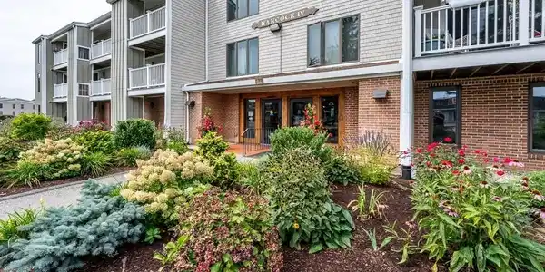 24 Old Colony Way