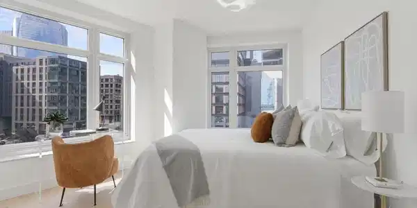 100 Lovejoy Wharf