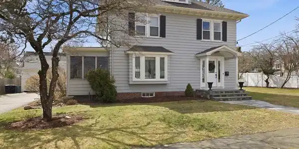22 Brookhouse Dr