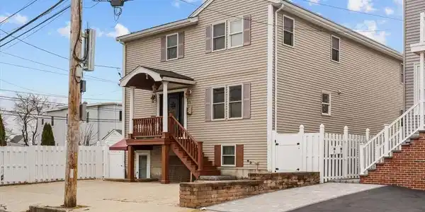 71 Rose St