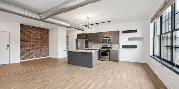 944 Dorchester Ave