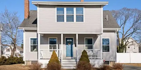 28 Hedge St
