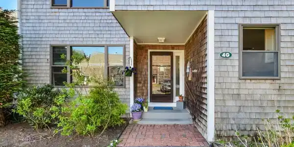 4 Riverview Ave