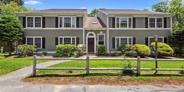 2 Englewood Dr