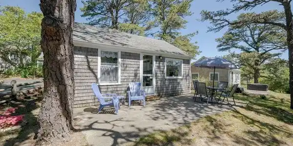 420 Chequessett Neck Rd