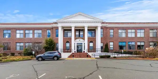 90 Sea St