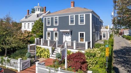 162 Commercial Street