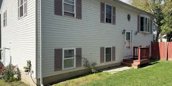 102 Vestal St