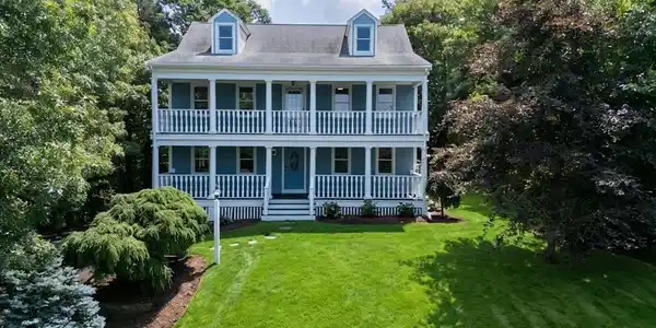 3 Hill Wood Way