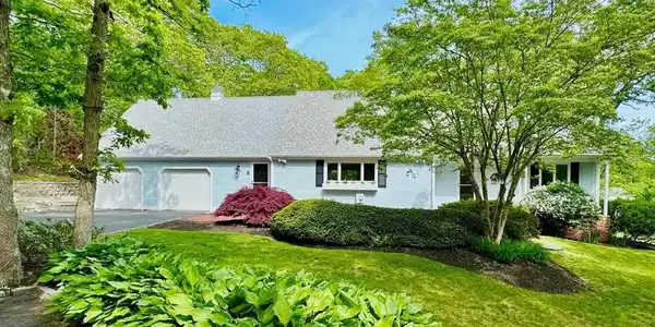 5 Horseshoe Cir