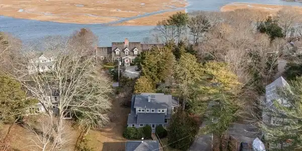 68 Abrams Hill Rd