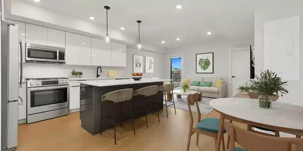 321 W Broadway