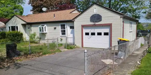 34 Doherty Ave