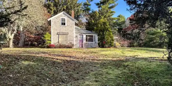 30 Pond St