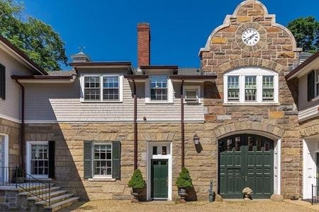 1 Beach Street