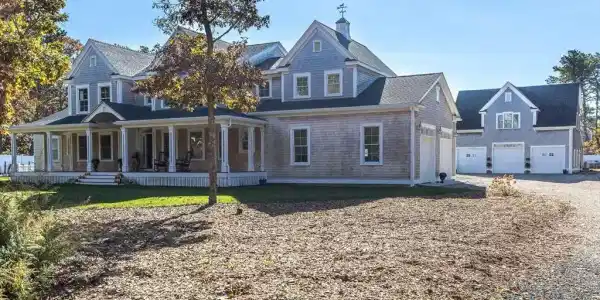 10 Hughes Road