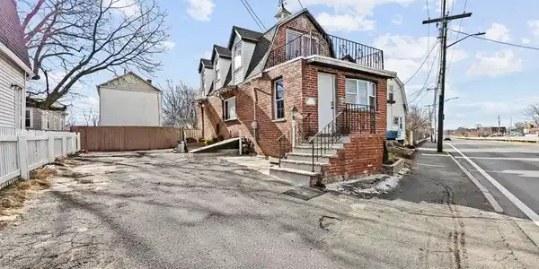 852 N Shore Rd