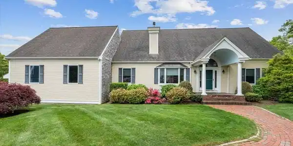 89 Standish Rd