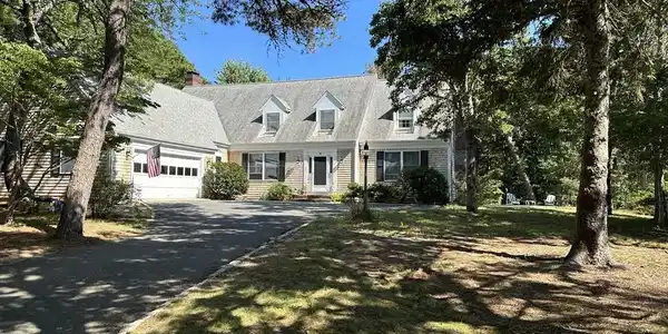 33 Farm Ln