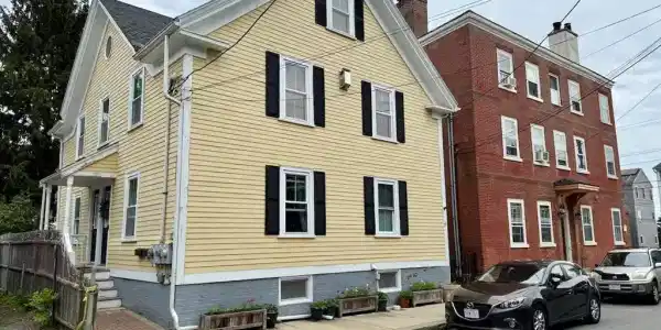 29 Carlton St
