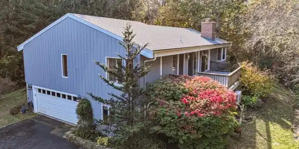 77 Burnham Dr