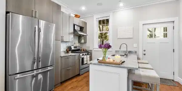 20 F St