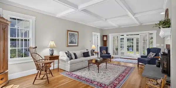 2 Huckleberry Dr