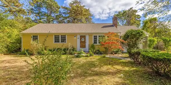 49 Village Ln