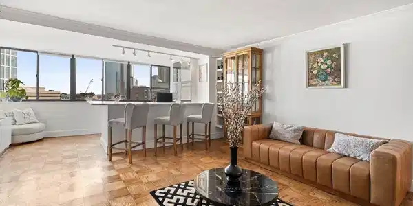 8 Whittier Place