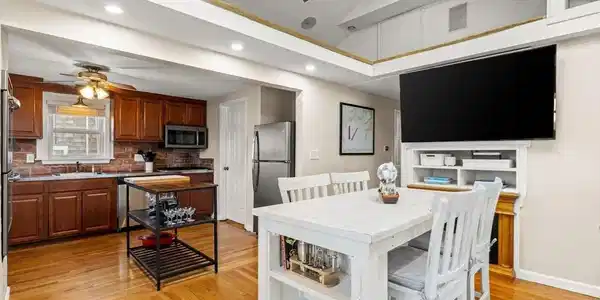 38 Newport Rd