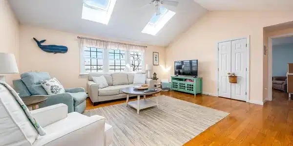 78 Center St