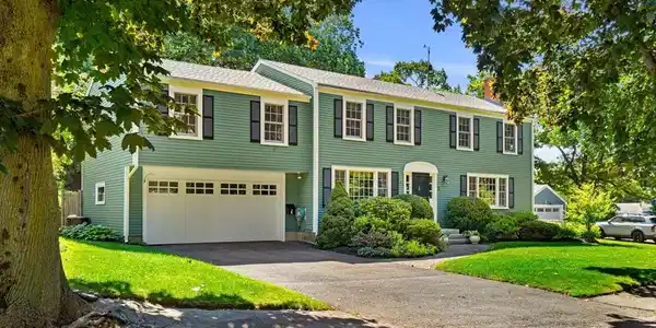 5 Crestwood Road