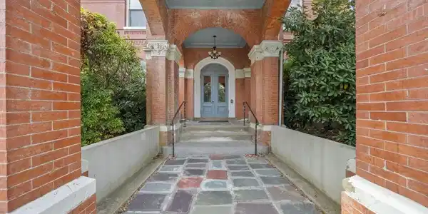80 Parks Street