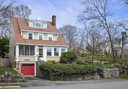 32 Bay View Ave