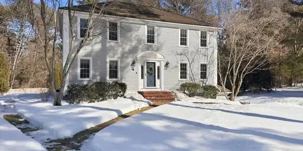 11 Simmons Dr