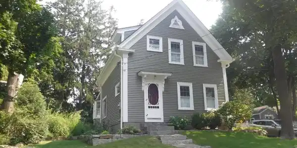 12 Emerald St