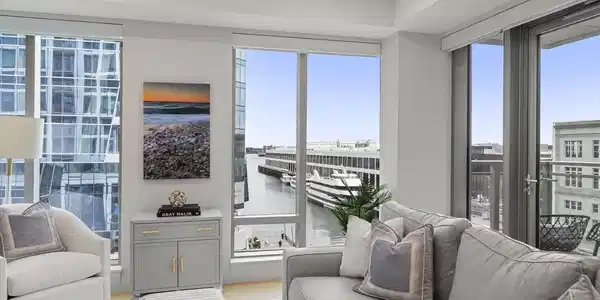 133 Seaport Boulevard