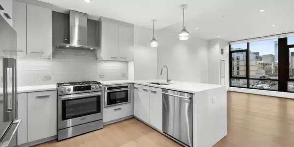 40 Traveler St.