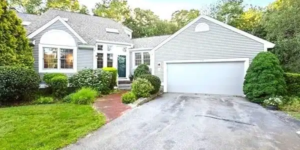 74 Hidden Bay Dr