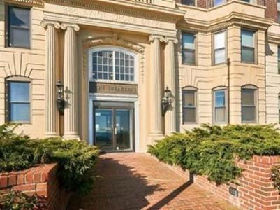 285 Lynn Shore Dr