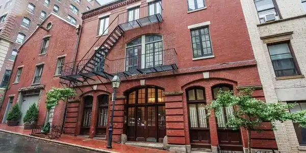 40 Joy St