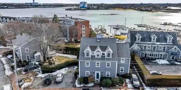 61 Front St