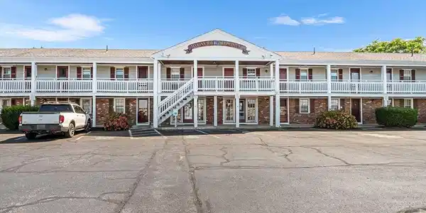 141 Main St